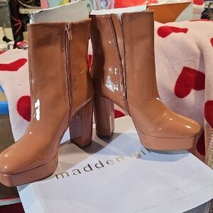 NIB Madden Girl Glossy Brown Heeled Boots